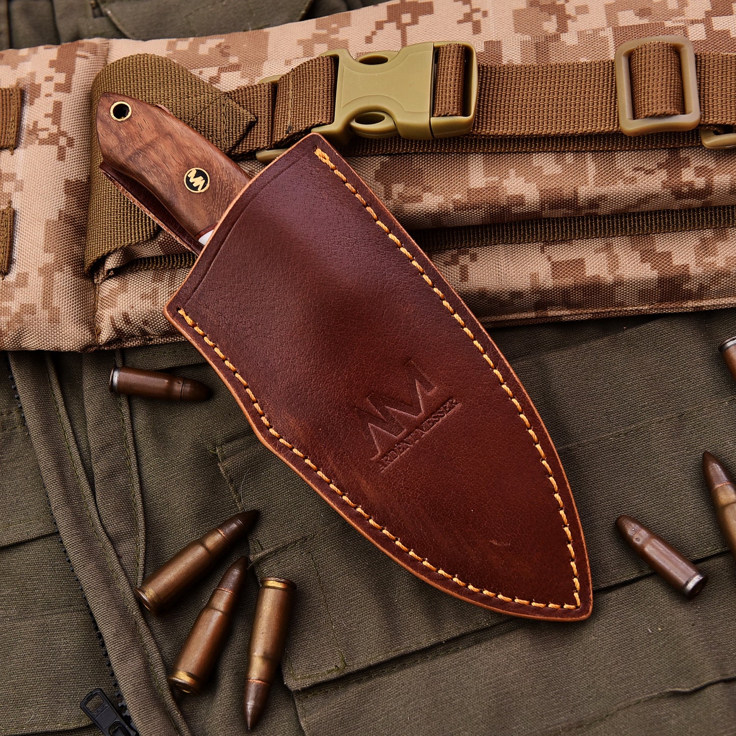 AM Lynx placed in its hand stitched leather sheath