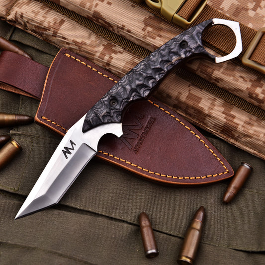 AM Sentinel knife with handcrafted leather sheath – showcasing sheath details