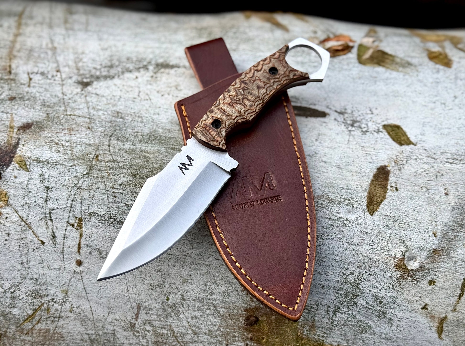AM Onyx Tactical Knife with Its sheath