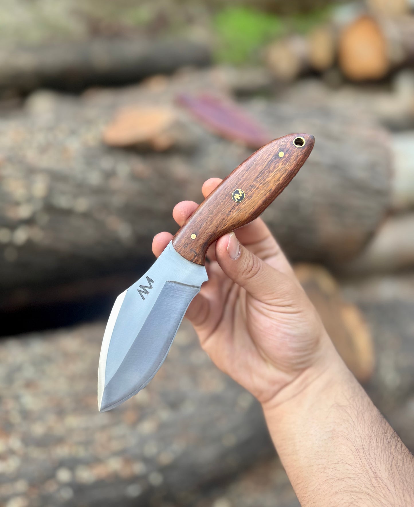  EDC outdoor knife with deep belly blade and finger groove grip
