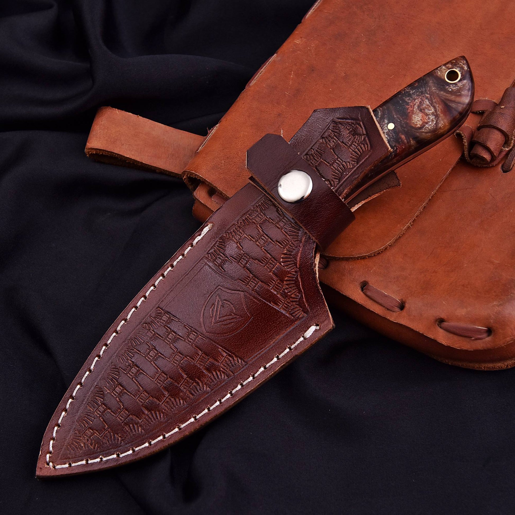  AM Monarch in handmade leather sheath – copper Damascus fixed blade